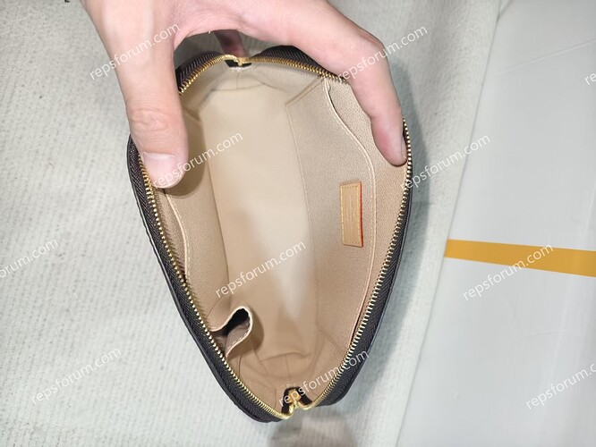 LV Cosmetic Pouch GM-6