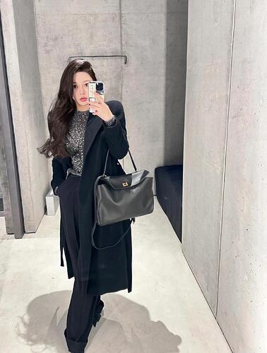 Balenciaga Rodeo Handbag 35×23 cheap designer bag