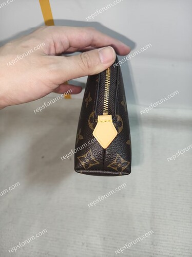 LV Cosmetic Pouch GM-4