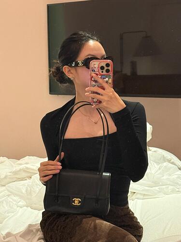 Chanel Small Flap Bag AS6130 15 x 22 x 7cm cheap designer bag