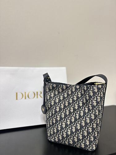 Small Diorstar Bucket Bag M2854UTZQ 24 x 24 x 15 cm cheap designer bag