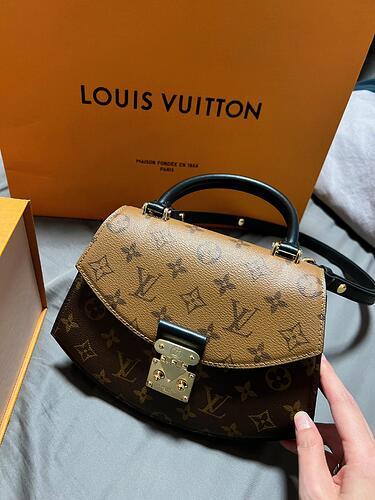 LV Tilsitt M46548 24 × 18 × 7 cm cheap designer bag