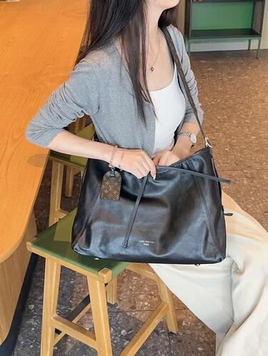 LV CarryAll Vibe MM M25143 39 × 30 × 15 cm cheap designer bag