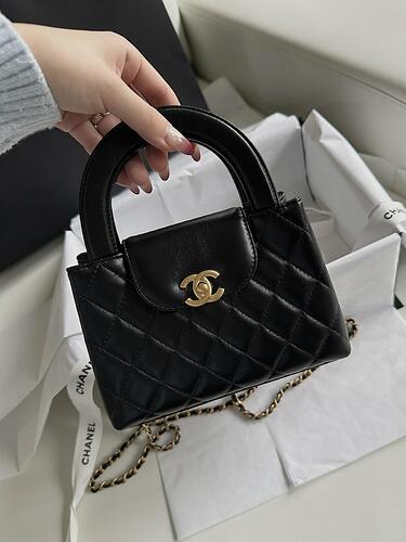 Chanel Shiny Aged Calfskin Quilted Nano Kelly Shopper Black AS4416 19 × 13 × 6cm cheap designer bag