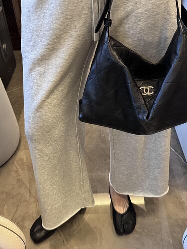 Chanel 26P Hobo AS6138 6 x 21 x 9.5 cm cheap designer bag