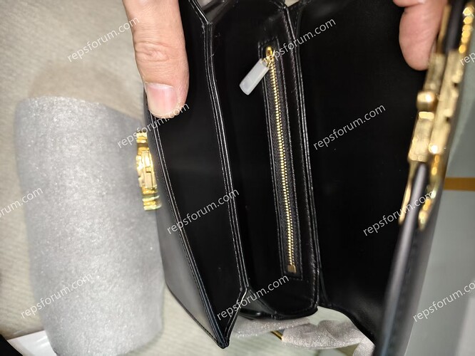 Celine TEEN TRIOMPHE BAG IN shiny calfskin-7