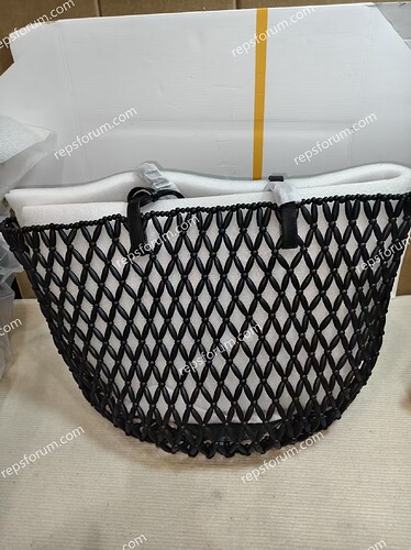 YSL Panier Medium Beaded Tote Bag-1