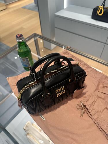 Miu Miu rcadie Matelassé 19×13×7cm  cheap designer bag