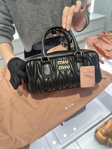 Miu Miu rcadie Matelassé 19×13×7cm  cheap designer bag